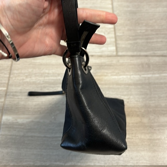 Salvatore Ferragamo Shoulder bag! EUC - Picture 4 of 8